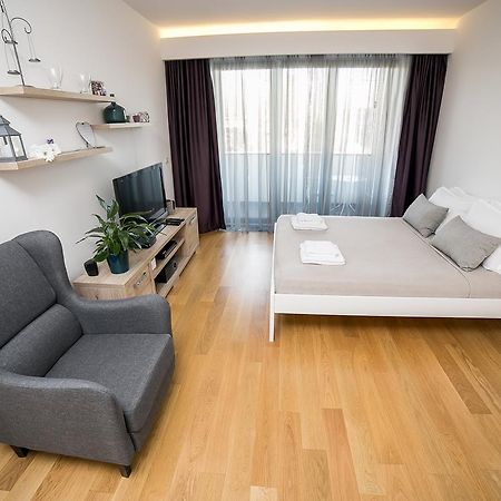 Studio Anja Apartamento Belgrado Exterior foto